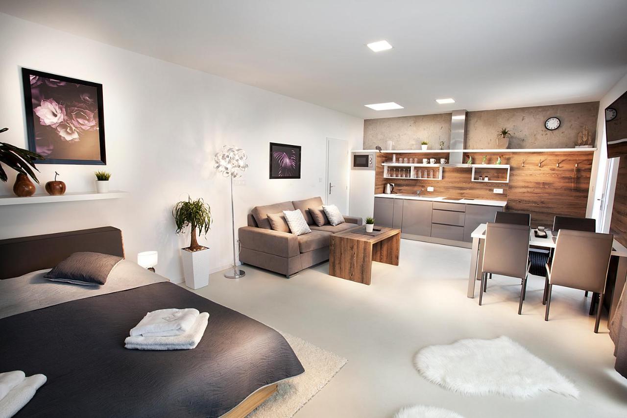Apartmany Ladná Εξωτερικό φωτογραφία