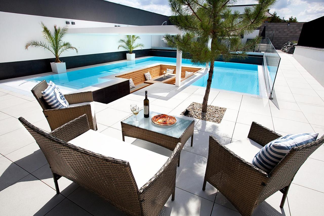 Apartmany Ladná Εξωτερικό φωτογραφία